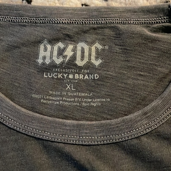 lucky brand acdc graphic t shirt - Picture 4 of 7